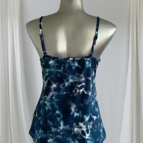Free 🆕Tie Dye Tank Top - Picture 3 of 16